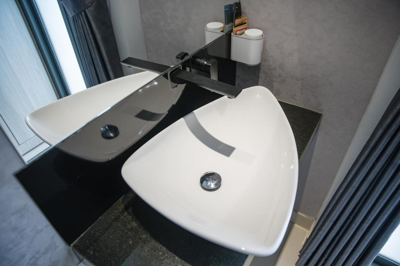 Mari Queen Hotel Ho Chi Minh City Exterior photo
